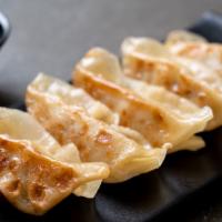 Pan Fried Chicken Dumplings 煎鸡肉饺子(7) · 