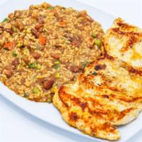 Calentado Con Pechuga · Mixed rice and beans with grilled chicken.