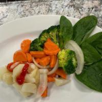 Vegetales / Vegetables · Potatoes carrots and broccoli