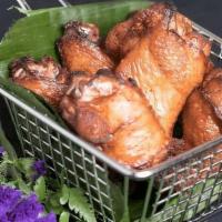 Fried Thai Chicken Wings W/Sweet Chili Sauce · 
