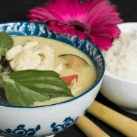 Green Curry · (Bell Peppers, Bamboo Shoots, Eggplant, Basil Leaves)