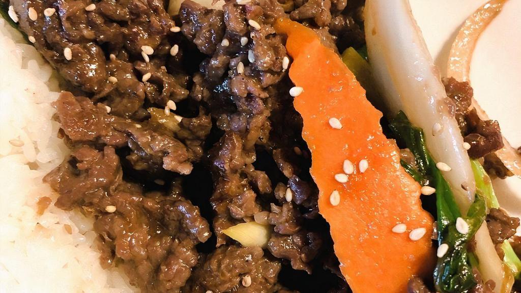 Bulgogi-Deopbap Lunch Special · Rice topped with pan fried beef.