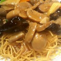 Vegetarian Pan-Fried Noodles羅漢齋炒麵（兩面黃） · choice rice noodles or rice.