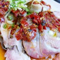 Steamed Fish With Hot Red Peppers 湖南剁椒全鱼 · 