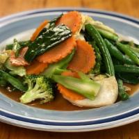 Pad Pak Ruam (Mixed Vegetable Sautéed)/Lunch · Sautéed with carrot, Napa, American broccoli, Chinese broccoli, string bean flavored with a ...
