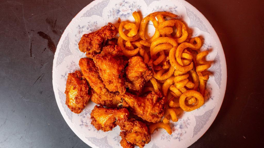 6 Pc Chicken Wings With French Fries · 6 Pc Chicken Wings With French Fries, You Can Change The fries For Curly Fries Or Onions Rings.
