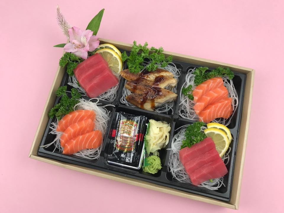 Dream Of Grand Blue (Sashimi) · 15 pieces of fresh Sashimi (Raw fish). You can choose 5 sets of your favorite Sashimi (raw fish). 1 set comes with 3 pieces of Sashimi each. You can choose from Tuna, Salmon, Eel and Yellowtail.