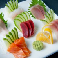 Sashimi (For 1) · 15pcs assorted fish.