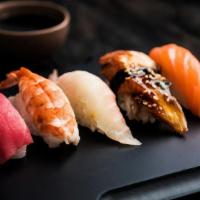 Sushi Appetizer · 5pcs assorted fish.
