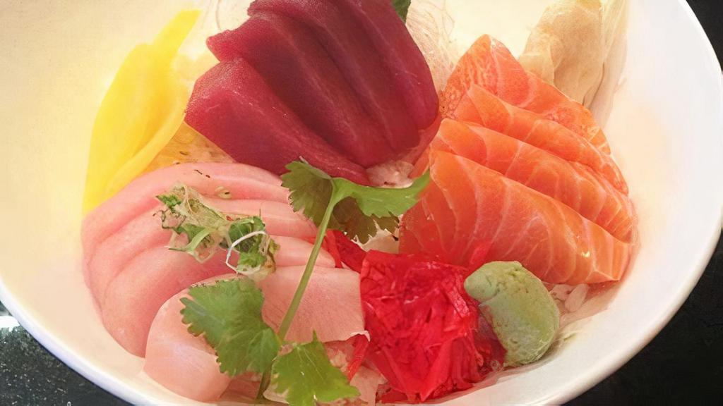 Tri Color Sashimi · 5 tuna / 5 yellowtail / 5 salmon.
