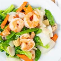 Steamed Shrimp With Mix Vegetable · 
