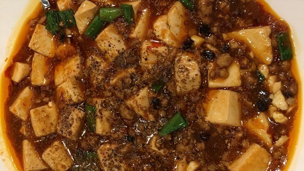 Mapo Tofu (W/ Minced Pork)(麻婆豆腐) · Spice Level: 2