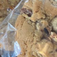 House Recipe Cookie · Chocolate Chip cookie with house smoked pecans and sprinkled with salt