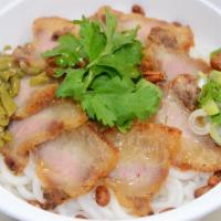 Fried Pork Belly Rice Noodle / 锅烧桂林米粉 · 锅烧米粉