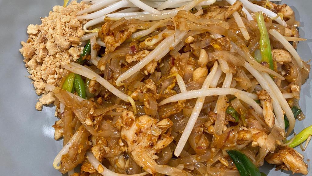 Pad Thai (Gf) · Rice noodles, peanut, beansprout, scallion, red onion and egg.
