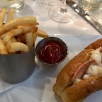 Hot Lobster Roll · Beurre Blanc Sauce, Old Bay Potato Chips