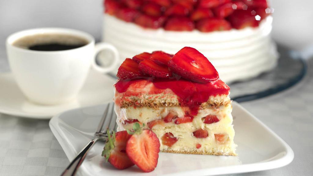 Strawberry Cake · Yummy fresh strawberry cheesecake.