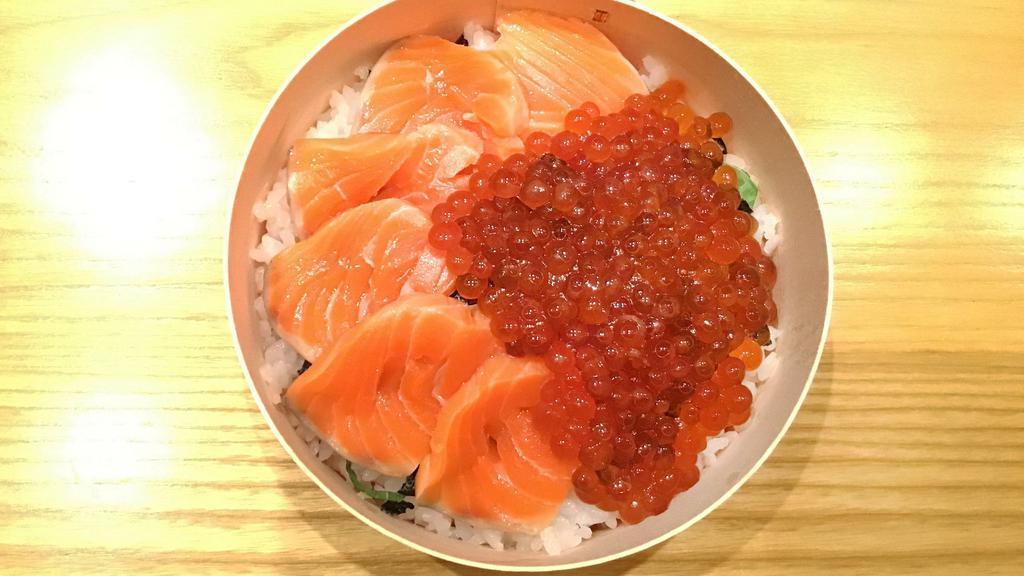 Salmon Oyako Don · Salmon sashimi and salmon roe on a bed of steamed white rice.