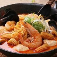 Jam Pong (짬뽕) · Noodle w/ seafood in a spicy chop suey soup