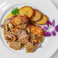 Pollo Scarpariello · Boneless half chicken,
mushrooms, sausages, rosemary
and brown sauce