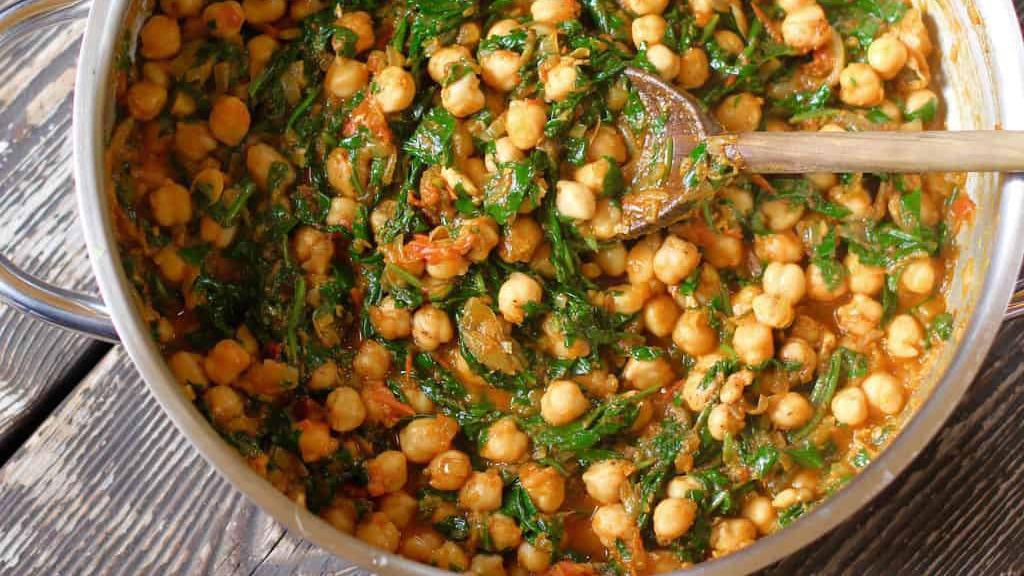 Chana Saag · VEGAN & GLUTEN FREE - Chickpeas & fresh spinach are cooked with onion, mix with chef special spices to give striking flavors.