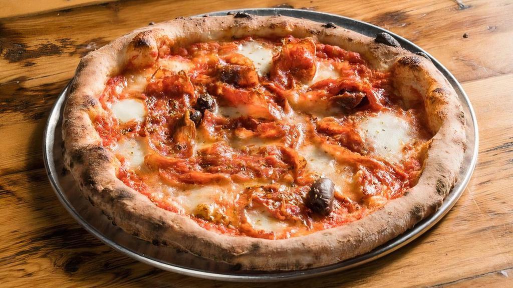 Diavola Pizza · Spicy Salami, San Marzano Tomatoes, Fresh Mozzarella, Kalamata Olives & Oregano