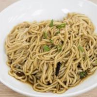 Noodles W. Scallion Oil 葱油拌面 · Ingredients: noodle, scallion, scallion oil, soy sauce