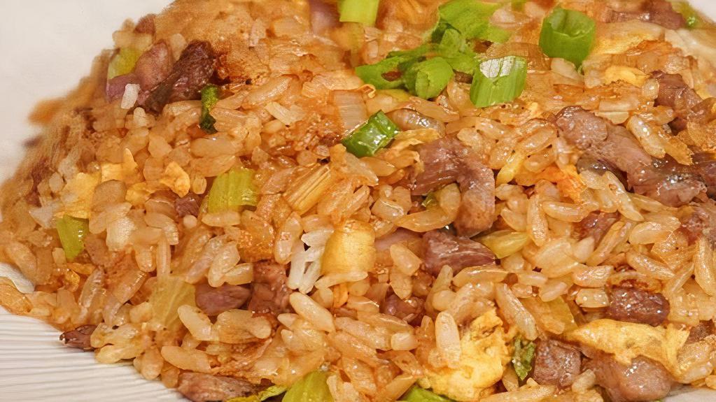 Fried Rice W. Beef 牛肉炒饭 · Ingredients: beef, egg, rice, pepper, onion