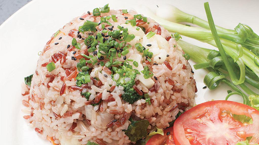 F4 - Brown-Red Rice · Delicious and healthy mix of our brown and red rice steamed to perfection.