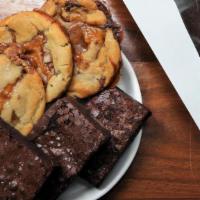 Dp Pastry Box · 3 chocolate caramel chunk cookies and 3 salted fudge brownies.