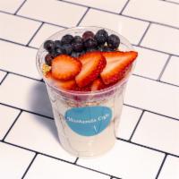 Yogurt Parfait · Greek yogurt, strawberry, blueberry, gluten-free granola