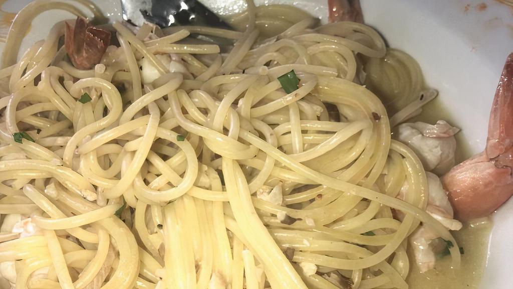 Shrimp Scampi With Spaghetti · Jumbo shrimp sauteed with garlic, white wine and lemon.