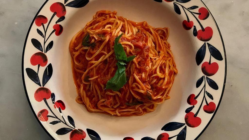 Spaghetti Al Pomodoro - Lunch · Homemade spaghetti with homemade tomato sauce.