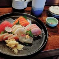 Sakura Set · 19 pieces sashimi. Raw.