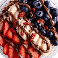 Stracciatela · Chia&Agave, Chocolate Granola, Strawberries, Banana, Blueberries, Chocolate Nibs, Drizzled N...