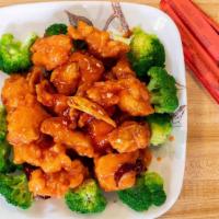 General Tso'S Chicken · Hot and spicy. Crispy chunks chicken and steam broccoli with hot pepper sauce.