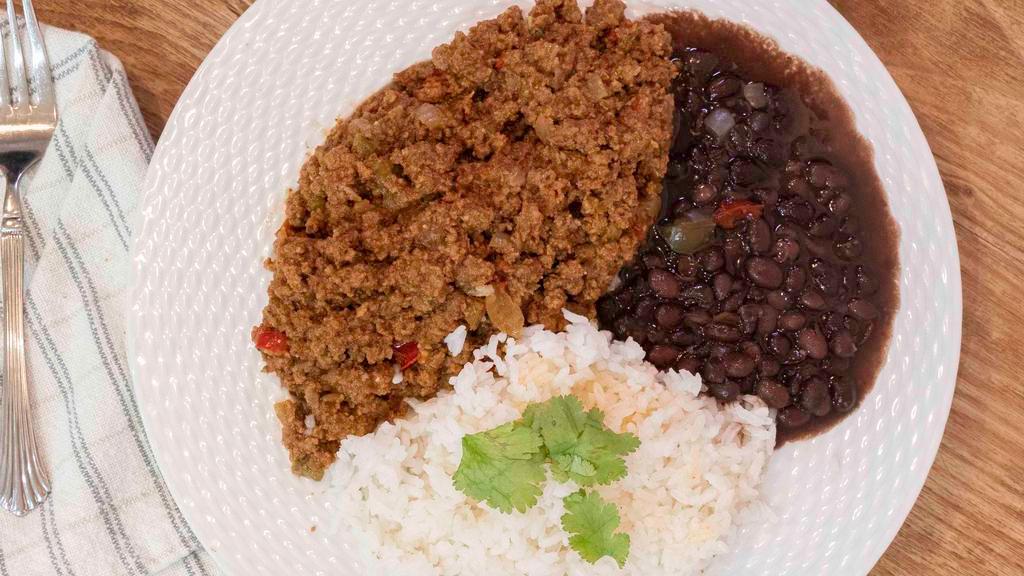 Picadillo Al Jugo · Juicy ground beef 
ONLY TWO SIDES PLEASE