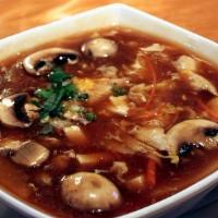 Hot And Sour Soup / 酸辣汤 · Spicy.