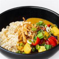 Vegan Curry · Seasonal vegetable, curry, brown rice, fried onion, scallion