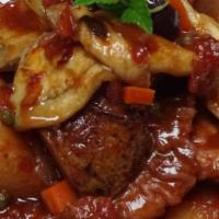 Chicken Balsamico Lunch · Sautéed with mushrooms in a sweet and sour balsamic vinegar sauce. Served with pasta in toma...