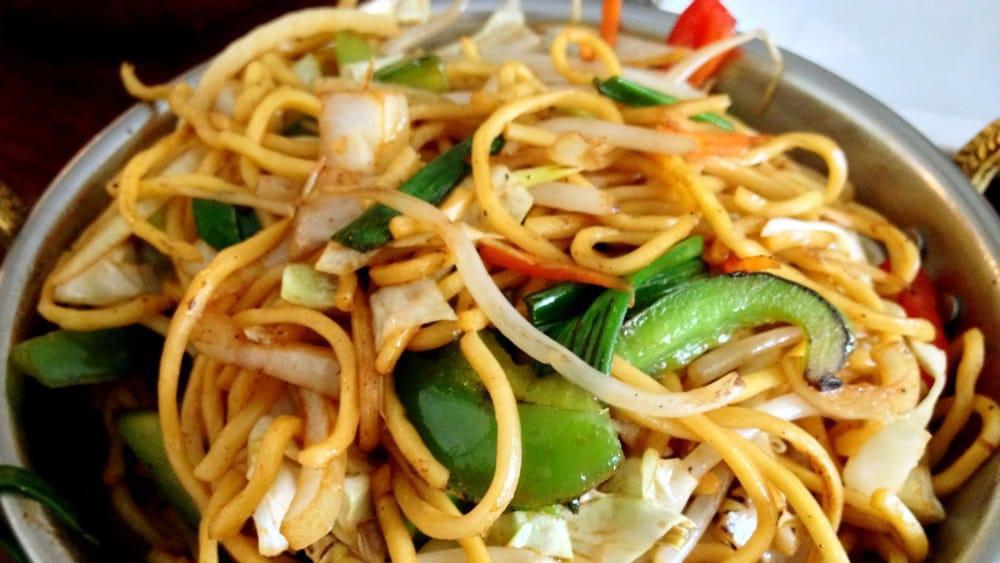 Vegetable Singapore Noodle · Spicy