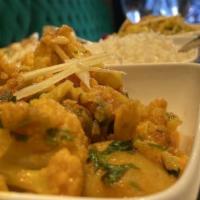 Andhra Shrimp Curry · Peeled shrimps cooked in special southern Indian sauce.