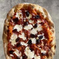 Diavola  · San Marzano tomatoes sauce, fresh mozzarella, salami calabrese, red onion, black olives, chi...