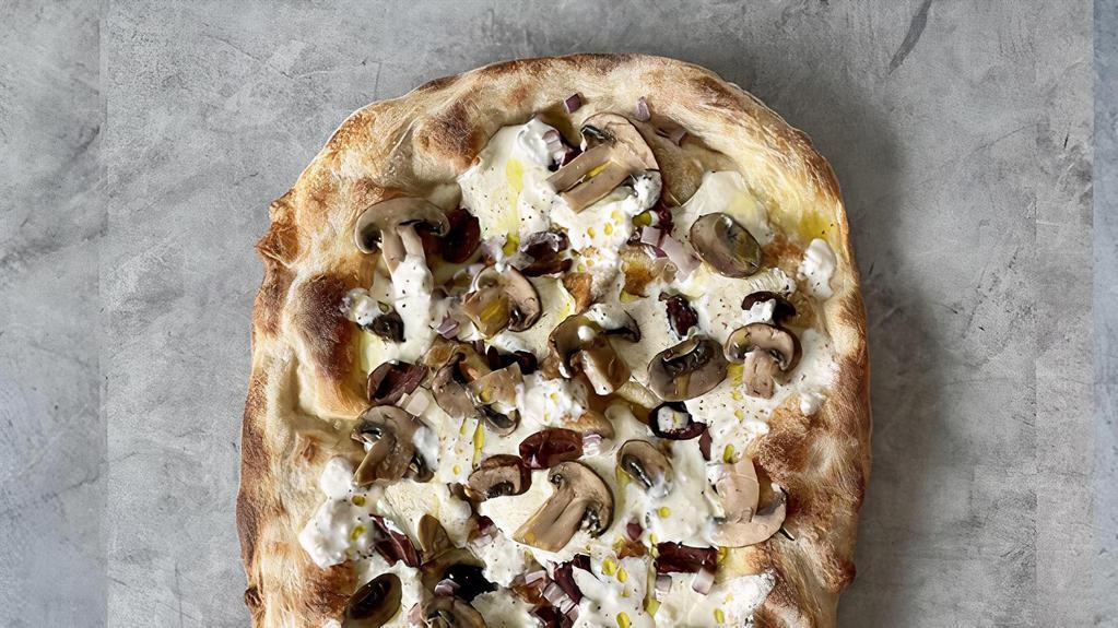 I Funghi  · Fresh mozzarella, steamed mushrooms (fresh made), red onions, olives, burrata filling,  black olives.