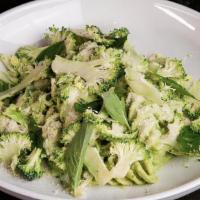 Fusilli Al Pesto · broccoli pesto, sundried tomato, pecorino, lemon, basil