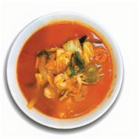 짬뽕 Jjamppong · Noodles with mixed seafood and vegetables in spicy soup.