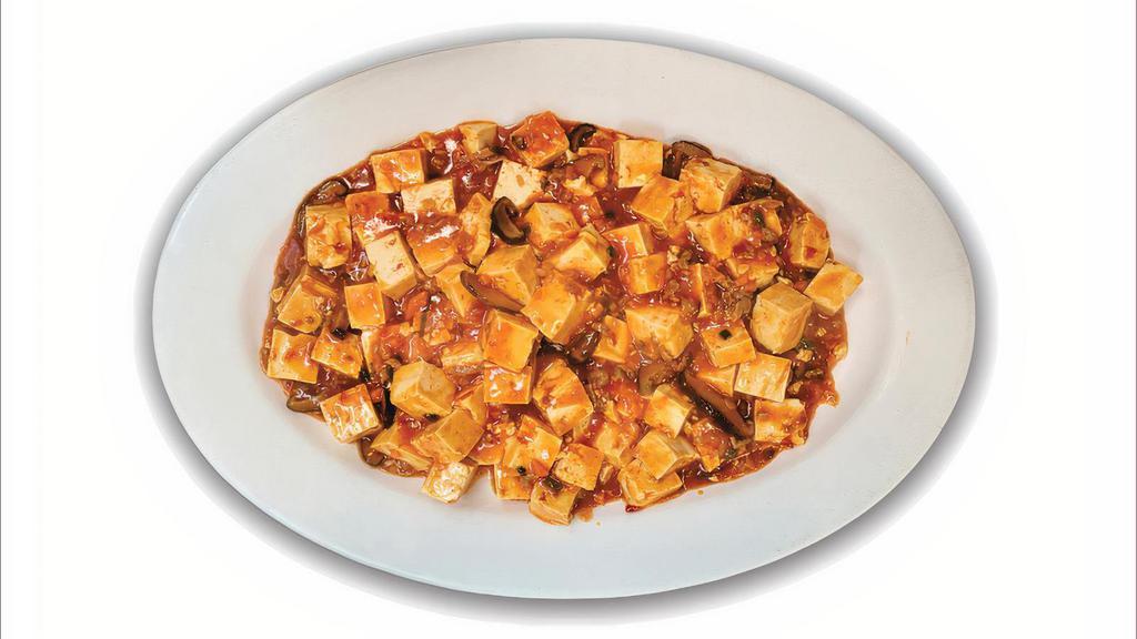 마파 두부 Mapo Tofu · Stir-fried grounded beef and braised bean curd with spicy sauce.