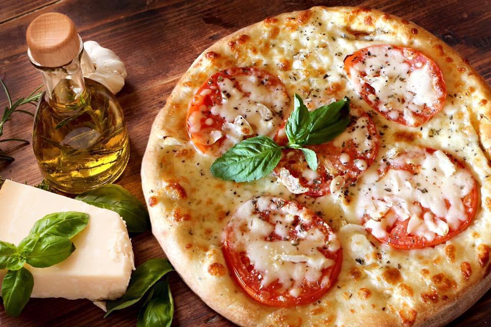 Rotelli Pizza & Pasta · Italian · Pizza · Chicken · Salad