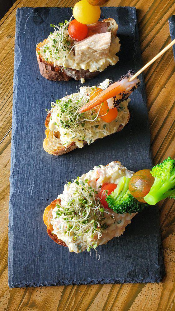 Eatapas · Spanish · Seafood · Vegetarian · Salad · Desserts