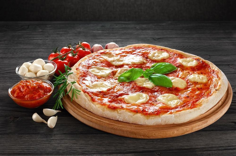 Mona Lisa Pizzeria · Italian · Pizza · Salad